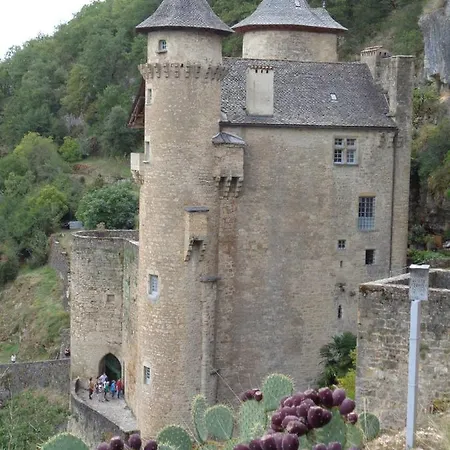 Les Dessous De La Grange