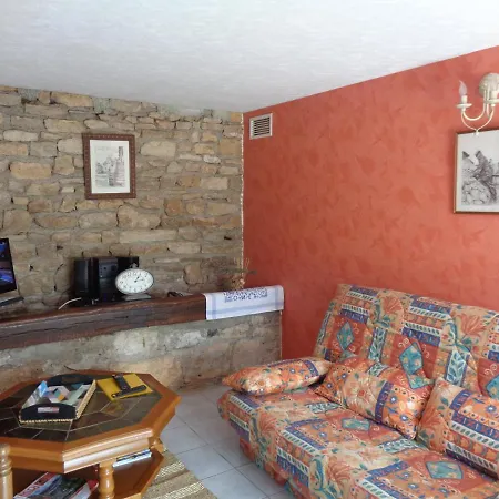 Les Dessous De La Grange Larroque-Toirac