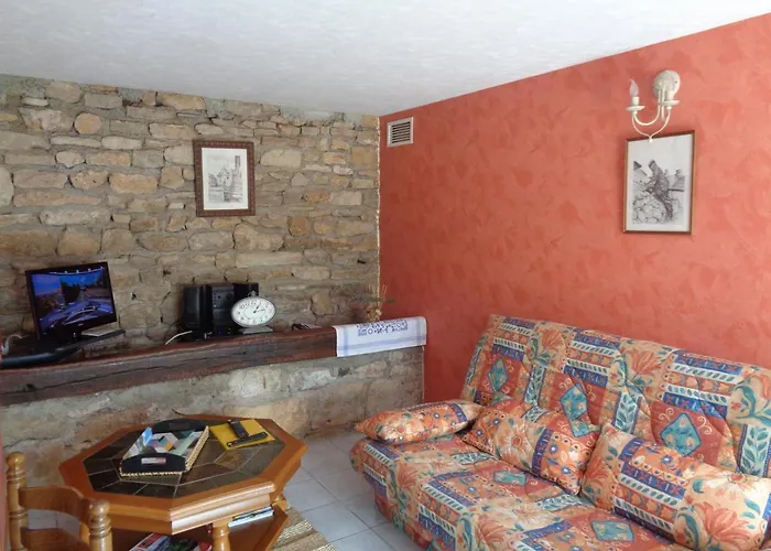 Les Dessous De La Grange Larroque-Toirac