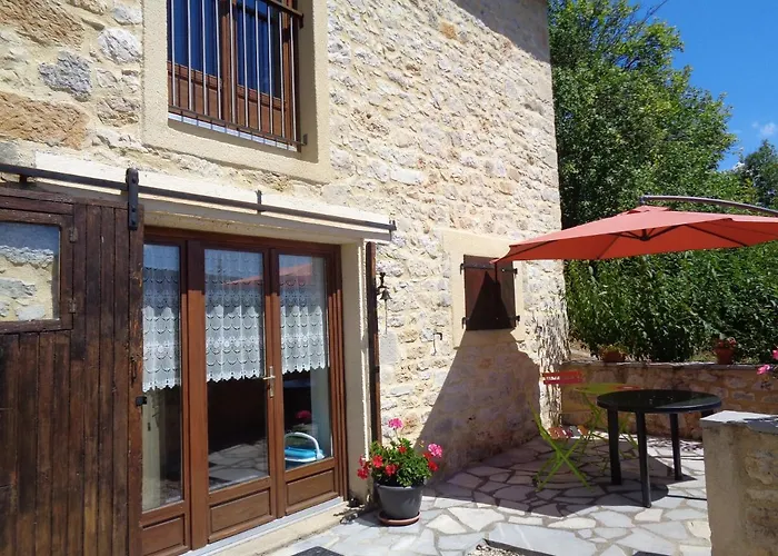 Les Dessous De La Grange Larroque-Toirac